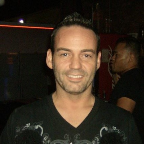 Meet your Posher, Topher - Picture 2 of 2